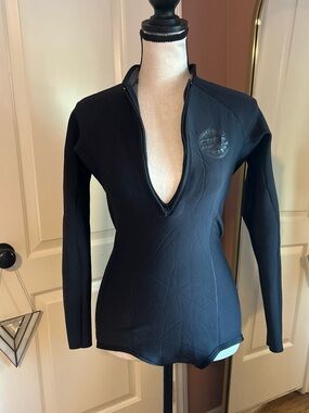 Rip Curl Black Long-Sleeve Zip Front Women’s Spring Suit